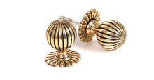 Load image into Gallery viewer, 39010 Aged Brass Flower Mortice/Rim Knob Set