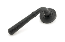Load image into Gallery viewer, 49987 Matt Black Hammered Newbury Lever on Rose Set (Beehive) - Unsprung
