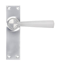 Load image into Gallery viewer, 91970 Satin Chrome Straight Lever Latch Set
