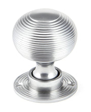 Load image into Gallery viewer, 91974 Satin Chrome Heavy Beehive Mortice/Rim Knob Set

